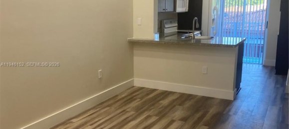 2 dormitorios propiedad comercial en alquiler en Miami, Miami-Dade, Florida, USA № 614514 2
