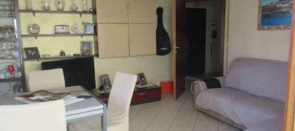 4 rooms Apartment in Spoltore, Italy No. 309747 2