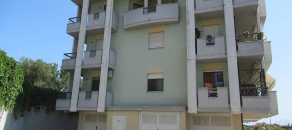 4 rooms Apartment in Spoltore, Italy No. 309747 37
