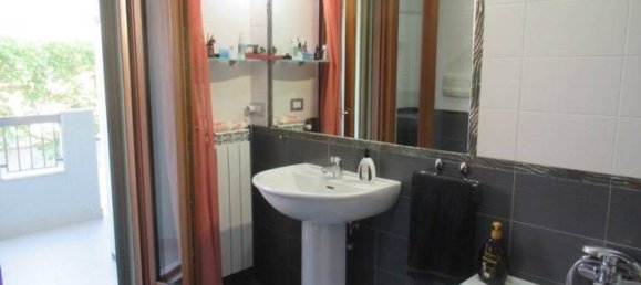 4 rooms Apartment in Spoltore, Italy No. 309747 24