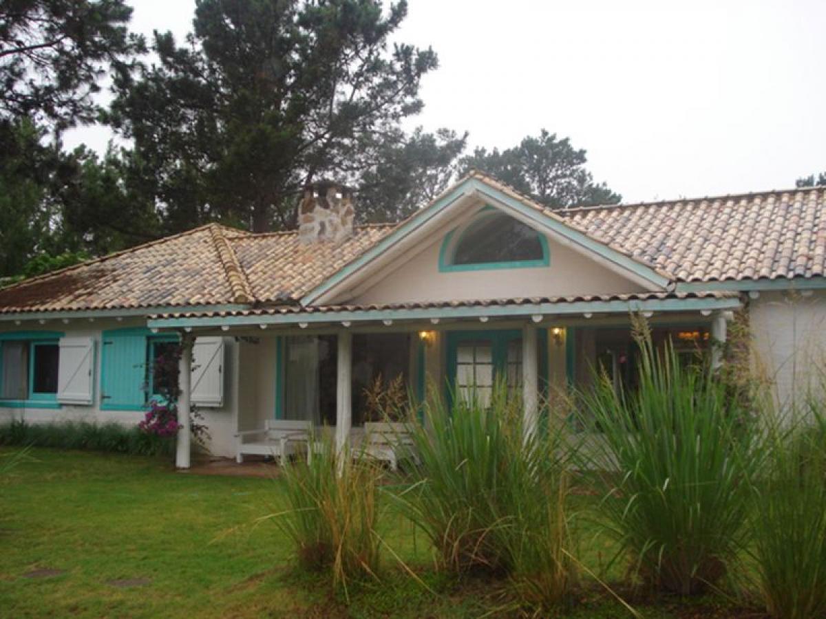 2 bedrooms House in Maldonado, Uruguay No. 105