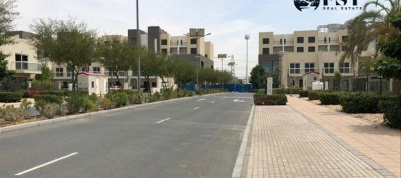 1350m² Land in Al Warsan, UAE No. 6966 10