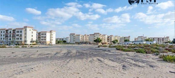 1350m² Land in Al Warsan, UAE No. 6966 4