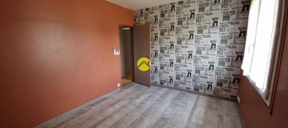 Casa de 3 dormitorios en La Guerche-sur-l'Aubois, France No. 282090 6