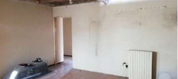 4 Schlafzimmer Wohnung in Bolzano Novarese, Italy, Nr. 359388 18