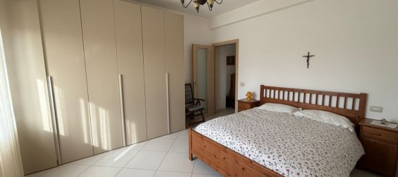 Apartamento de 3 habitaciónes en Quarto, Italy No. 303806 11