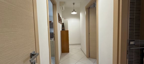 Apartamento de 3 habitaciónes en Quarto, Italy No. 303806 9