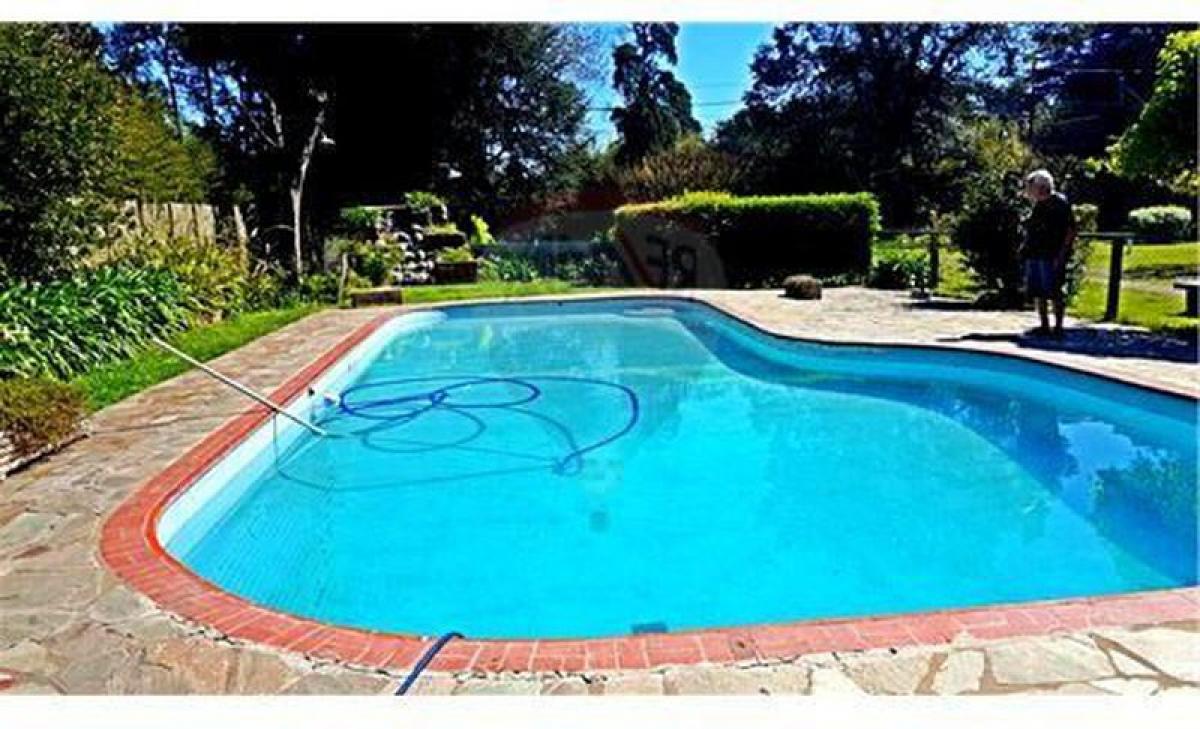 3 bedrooms Farm in Pilar, Argentina No. 44622