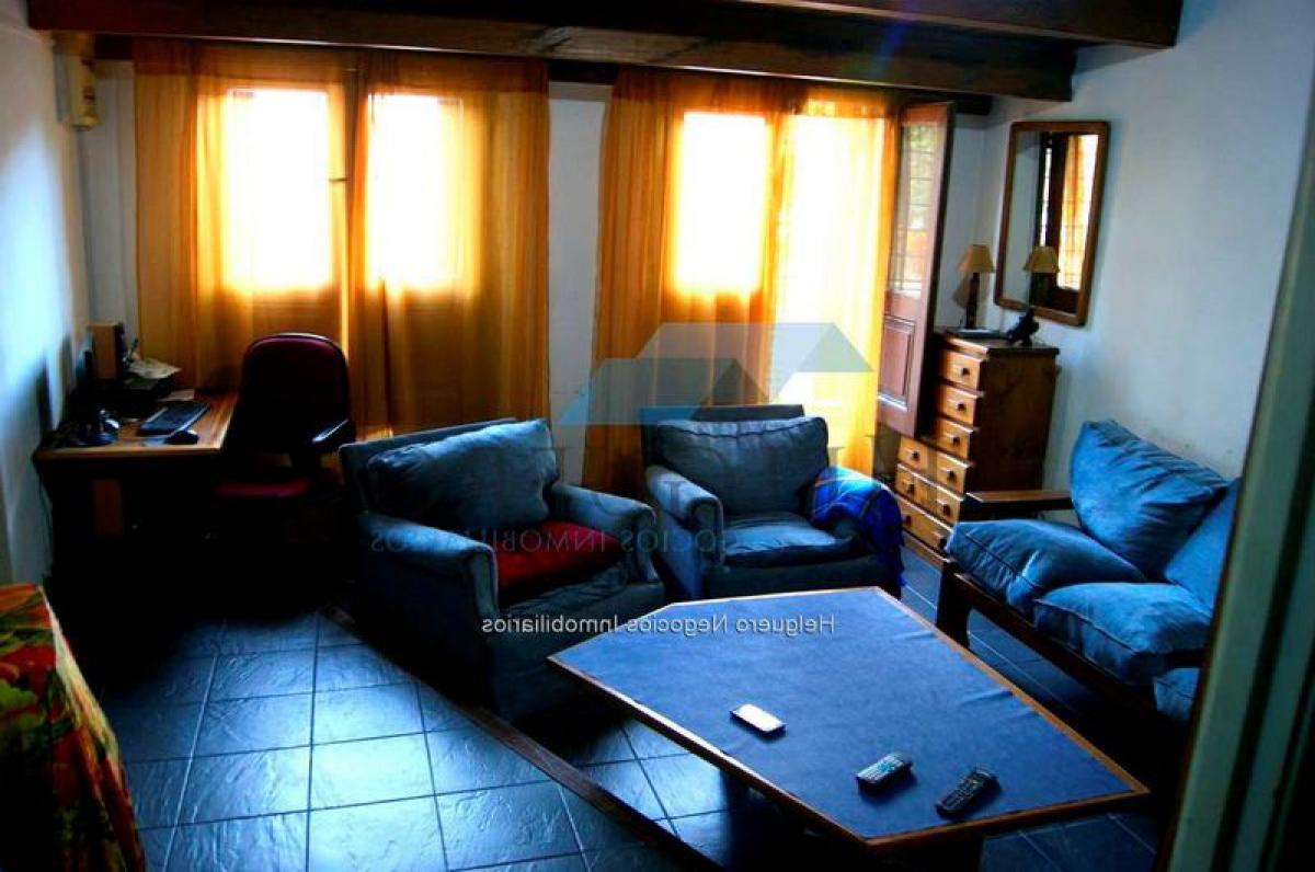 3 bedrooms House in Montevideo, Uruguay No. 11218