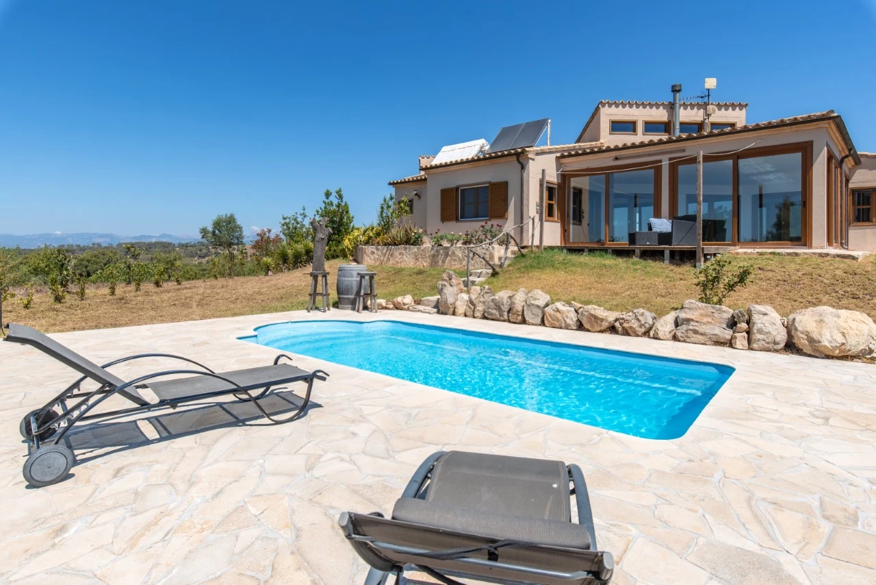 Casa de 4 dormitorios en Sineu, Spain No. 204386