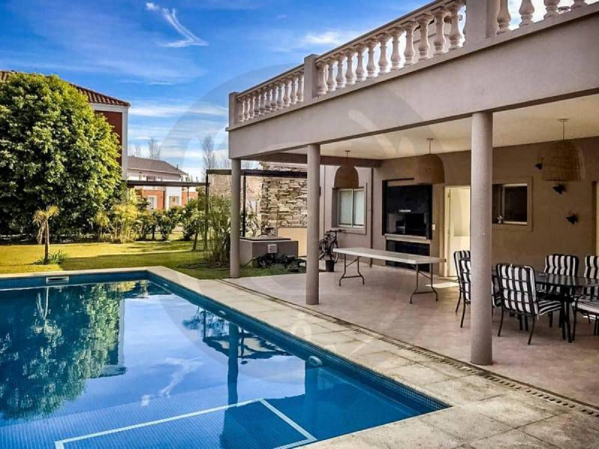 4 chambres Maison à Tigre, Argentina No. 15102