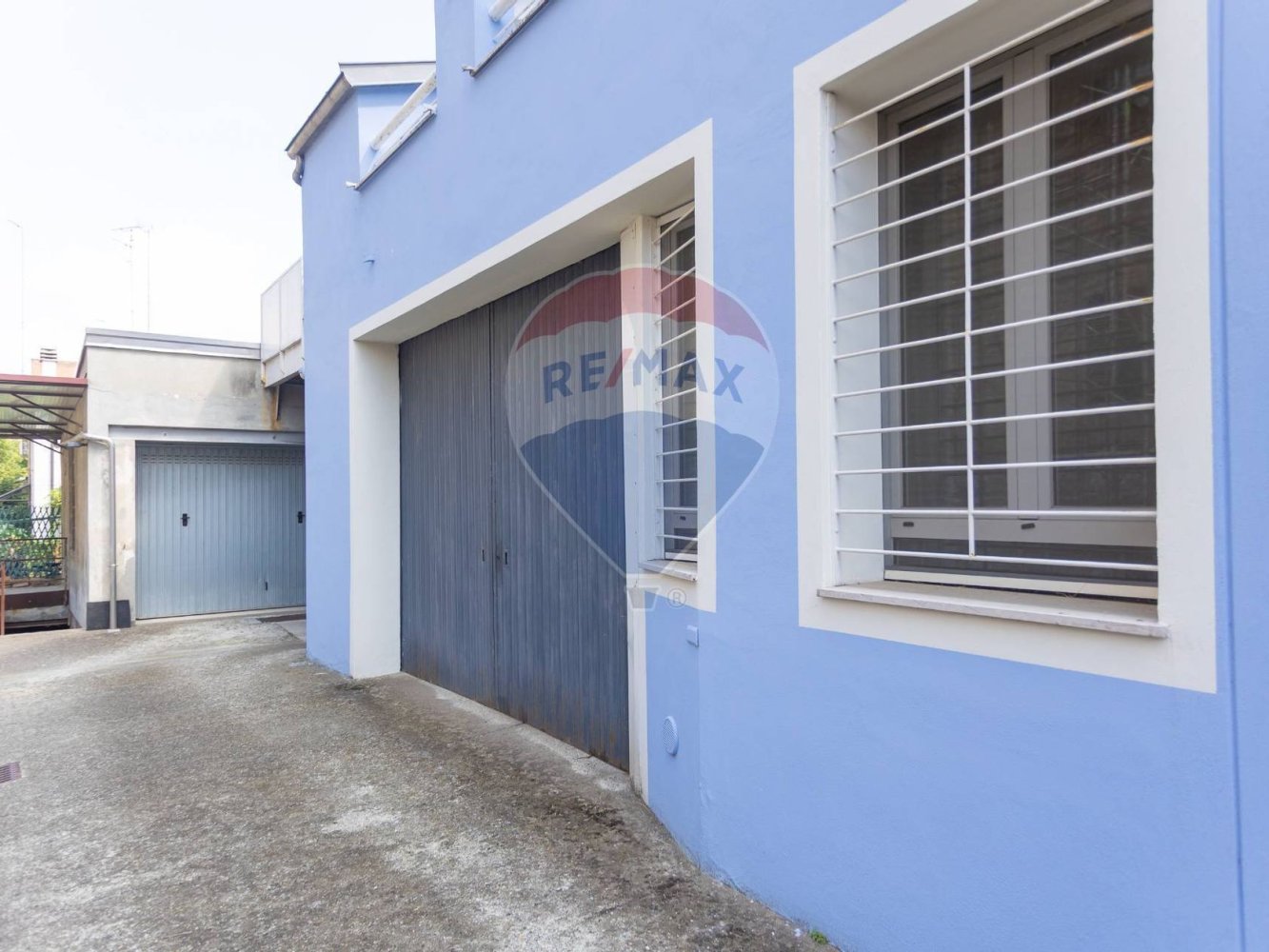 1 room Garage in Fidenza, Italy No. 311662