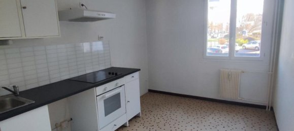 1 bedroom Apartment in Saint-Andre-les-Vergers, France No. 72781 2