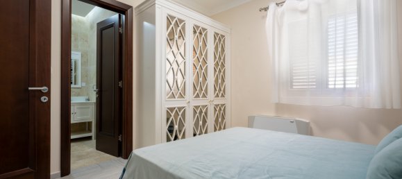 4 bedrooms Villa in Budva, Montenegro No. 238 17