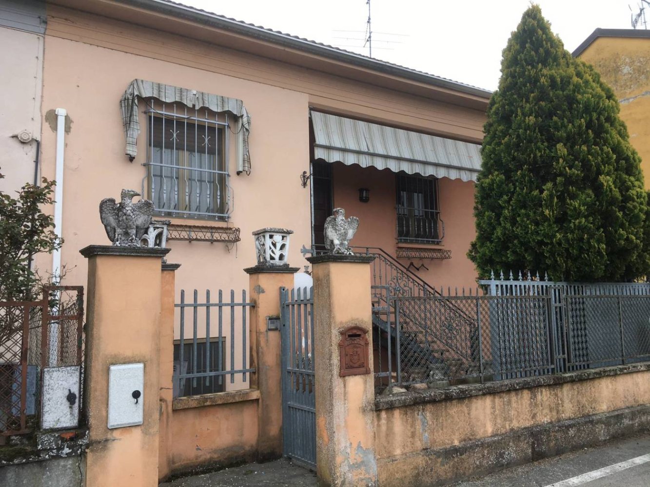 2 bedrooms Villa in Frascarolo, Italy No. 81830