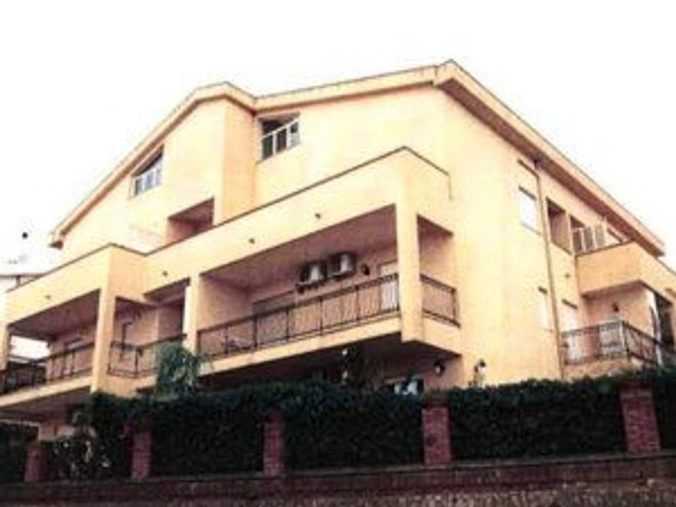 3 rooms Apartment in Messina, Italy No. 37973