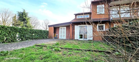 Квартира с 4 комнатами в Аграте Брианца, Италия № 117862 25