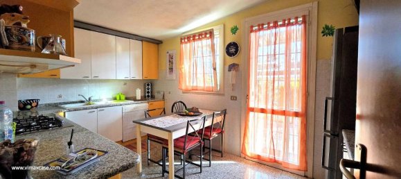 Квартира с 4 комнатами в Аграте Брианца, Италия № 117862 13