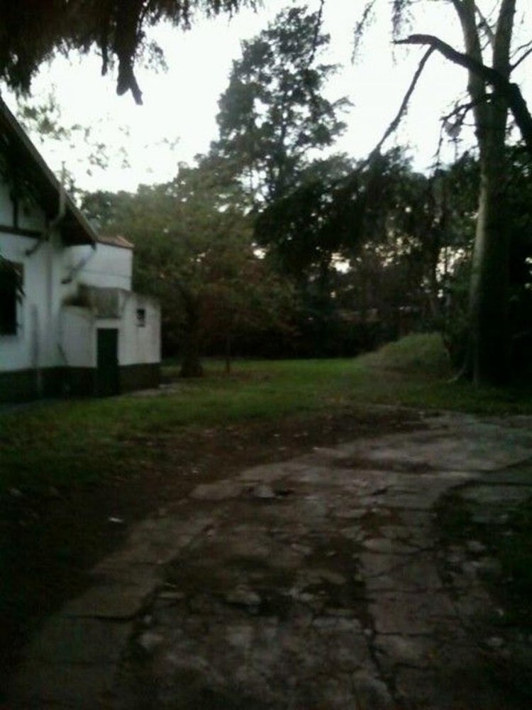 4 bedrooms House in Malvinas Argentinas, Argentina No. 12731