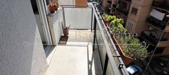 3 bedrooms Apartment in Rome, Italy No. 61223 21