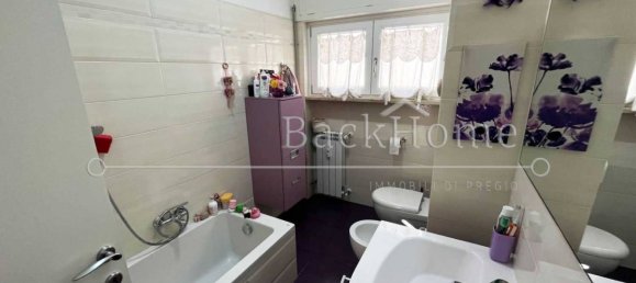 3 bedrooms Apartment in Rome, Italy No. 61223 18