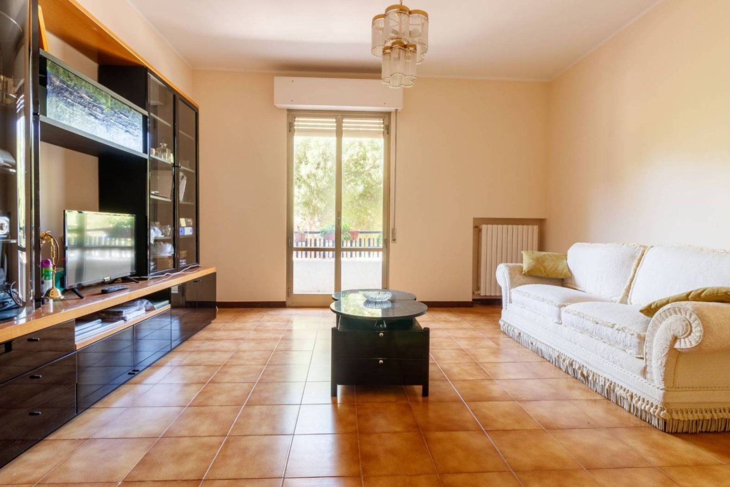 Apartamento de 2 dormitorios en Lucera, Italy No. 64612