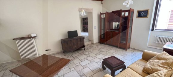 3-salle Appartement à Molfetta, Italy No. 34534 2