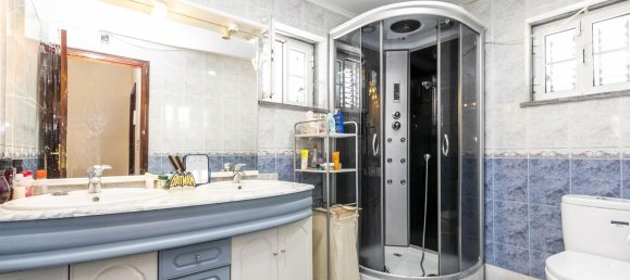 5 bedrooms House in Corroios, Portugal No. 17393 13