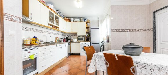 5 bedrooms House in Corroios, Portugal No. 17393 10