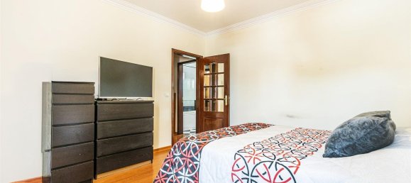 5 bedrooms House in Corroios, Portugal No. 17393 17