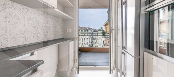4 rooms Penthouse in Milan, Italy No. 241973 10