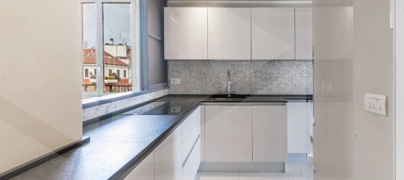 4 rooms Penthouse in Milan, Italy No. 241973 8