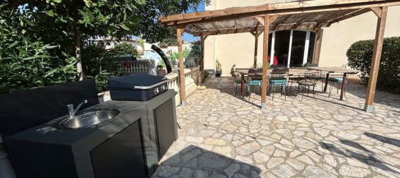 Casa de 3 dormitorios en Montblanc, France No. 286648 3