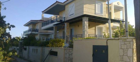 Propiedad de 4 dormitorios en Megara, Greece No. 7763 2