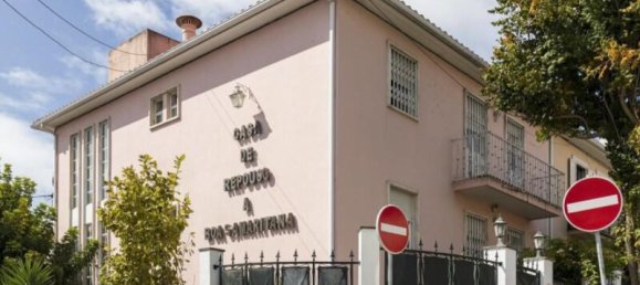 10 bedrooms Villa in Lisbon, Portugal No. 115291 3