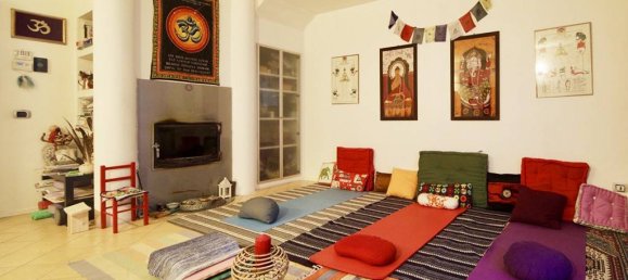 3 bedrooms Villa in Parma, Italy No. 330629 15