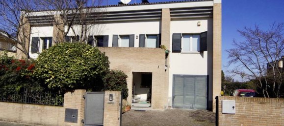 3 bedrooms Villa in Parma, Italy No. 330629 23