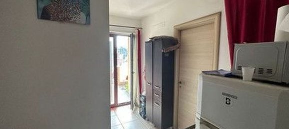 Квартира с 4 комнатами в Рим, Италия № 205922 2