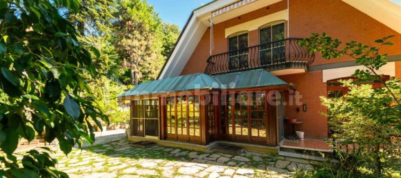 9 Schlafzimmer Villa in Pino Torinese, Italy, Nr. 337070 15
