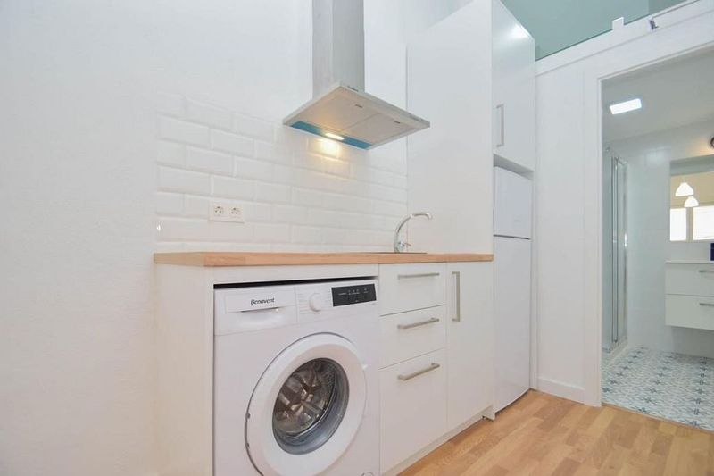 34m² Commercial property in Granada, Spain No. 225304