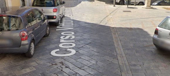 Коммерческая недвижимость с 3 комнатами в Комизо, Италия № 353408 2