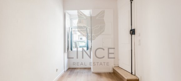 2 bedrooms Apartment in Lisbon, Portugal No. 92616 2