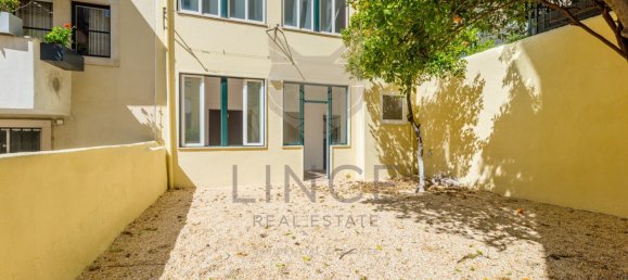 2 bedrooms Apartment in Lisbon, Portugal No. 92616 31