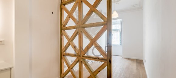 2 bedrooms Apartment in Lisbon, Portugal No. 92616 8