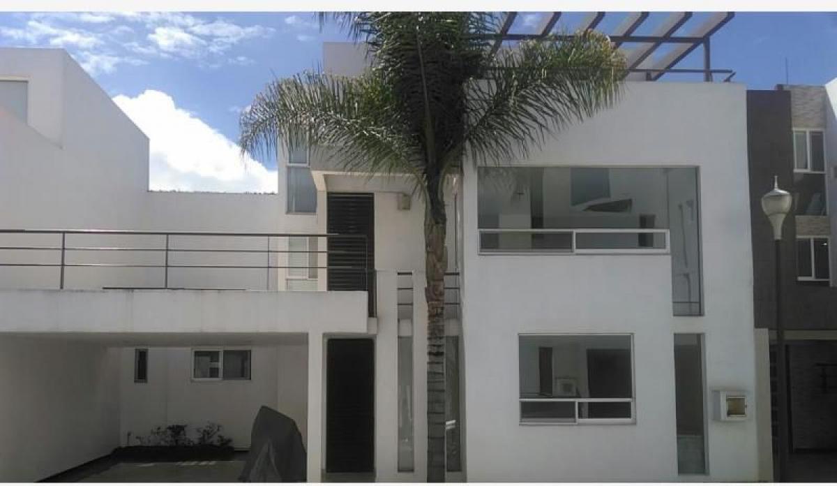 3 bedrooms House in Puebla, Mexico No. 170002
