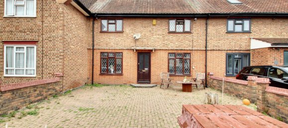 3 bedrooms House in Hayes, United Kingdom No. 5071 2