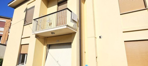 10 غرف نوم منزل في Guastalla, Italy رقم 313261 2