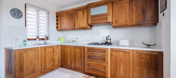 4 bedrooms Penthouse in Marsaxlokk, Malta No. 6270 4