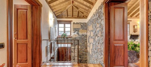 4 bedrooms House in Vilaflor, Spain No. 29767 27