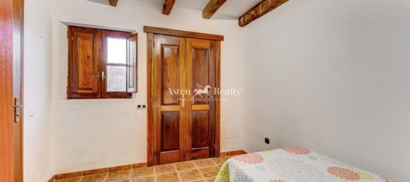 4 bedrooms House in Vilaflor, Spain No. 29767 8